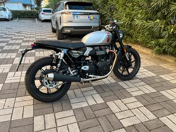 Triumph Speed Twin 900 MY2025 – Silver Grey