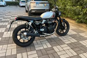 Triumph Speed Twin 900 MY2025 – Silver Grey