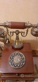 telefono  stile antico.in noce e ottone..e legno