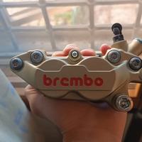 Pinza anteriore Brembo serie oro DX P4 30 – 34 mm