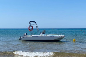 Barca vetroresina senza motore