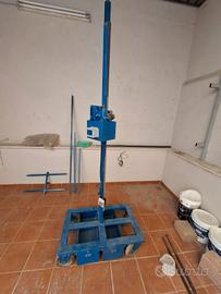 sollevatore a cremagliera con piattaforma 