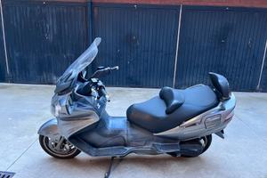 Suzuki burgman 650 full optional