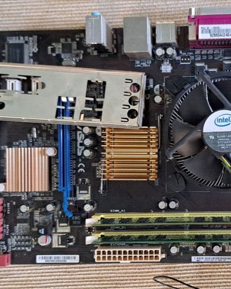 Combo Stock ASUS P5QL SE + 4gb ram + Intel Q6600