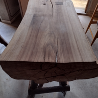 Tavolo artigianale in Olmo