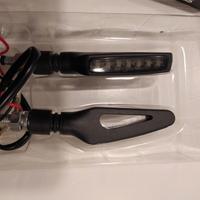 Frecce led sequenziali e resistenze