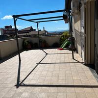 Ristrutturato con terrazzo a livello 49-371