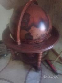 mappamondo porta bottiglie da salotto 