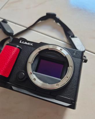 Panasonic Lumix S9  scatola e impugnatura 