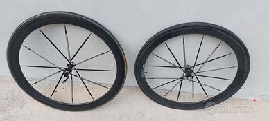 Ruote alto profilo full carbon