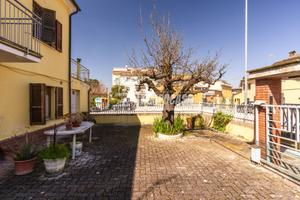 Soluzione semi indipendente con corte