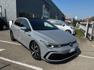 VOLKSWAGEN Golf 2.0 TDI 150 CV DSG SCR R-Line