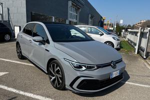 VOLKSWAGEN Golf 2.0 TDI 150 CV DSG SCR R-Line