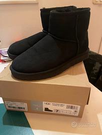 Ugg mini