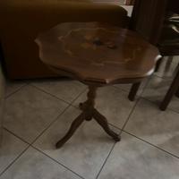 Tavolino in legno