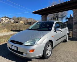 Ford Focus 1.6i 16V cat 5p. Ghia