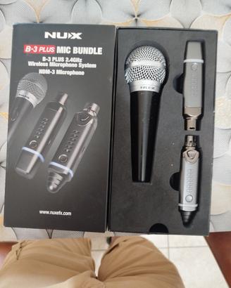 microfono wireless della Nux 