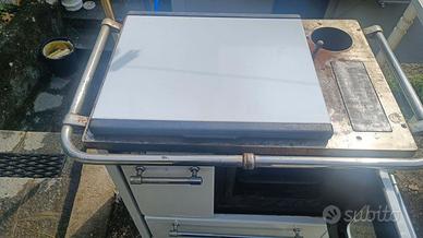 Cucina a legna bianca classica