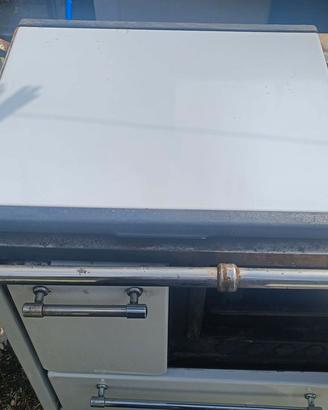 Cucina a legna bianca classica