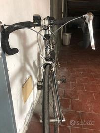 bicicletta da corsa o strada