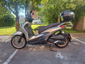 Piaggio Beverly 300 Hpe