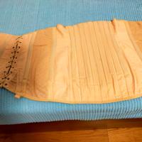 corsetto con stecche per dolori alla schiena