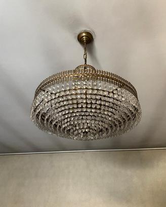 Lampadario con gocce di cristallo