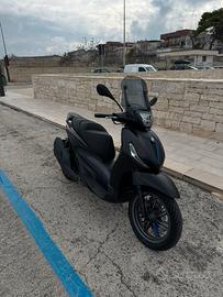 Beverly 400 s 2025