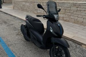 Beverly 400 s 2025