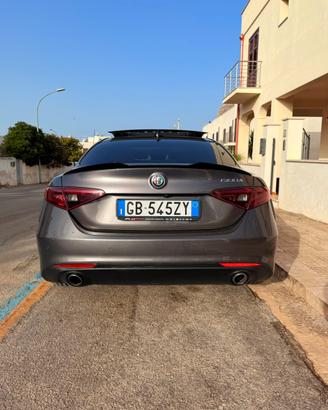 Alfa Romeo Giulia Super AT8