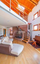 VILLA MODERNA CON DEPANDANCE E STUDIO, CONSUMO QUA