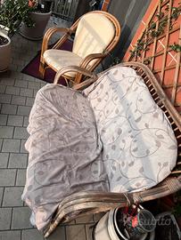 Divano di vimini da giardino