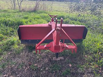 Lama livellatrice per trattore