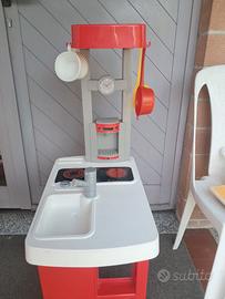Cucina giocattolo