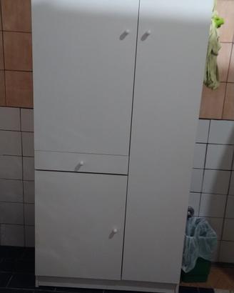 armadio per bagno ingresso balcone 