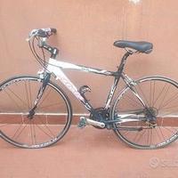 Bici ibrida Atala