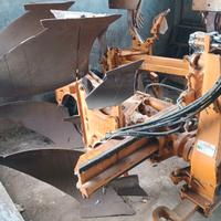 Aratro bivomere moro