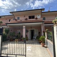 Villa a schiera Castelnuovo Cilento