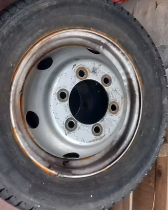 ruota completa di Iveco Daily anni 90 