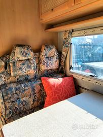 Noleggio camper 1998 mansardato 6 posti