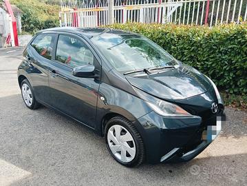 Toyota Aygo 1.0 VVT-i 72 CV 5 porte x-cool