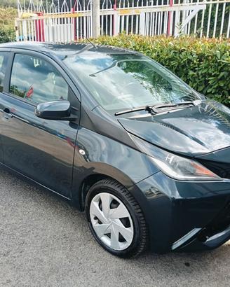 Toyota Aygo 1.0 VVT-i 72 CV 5 porte x-cool