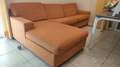 DIVANO LETTO 3 p. con penisola, sfoderabile..