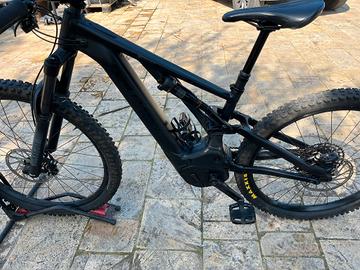 Specialized turbo levo 2023.