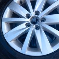 cerchi in lega e devioscambio luci per Passat b7 