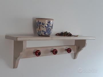 Appendiabiti con mensola fatto a mano in legno