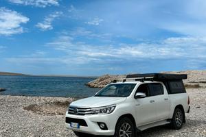 Toyota Hilux camperizzato