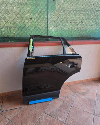 porta posteriore  sx audi Q 2 anno 2018