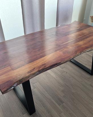 Tavolo in legno massello Acacia