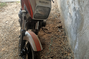 Suzuki 550